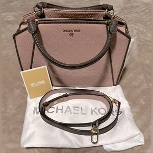 Michael Kors Med. Satchel Cleo Embossed Signature Logo Jetset Print (Fawn) NWT